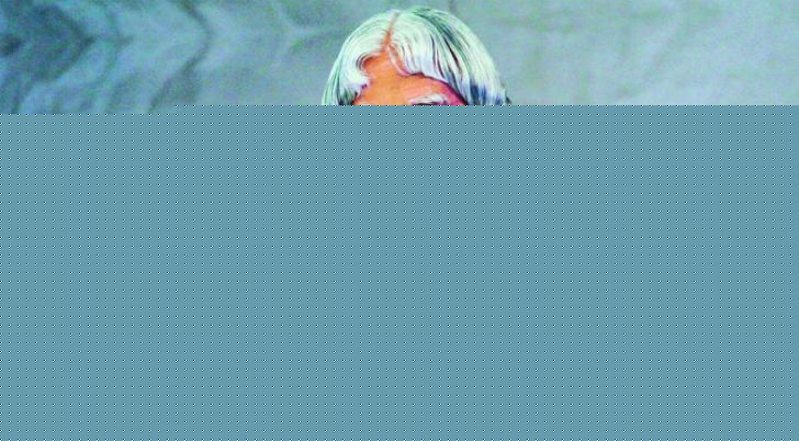 ডক্টর আব্দুল কালাম: ভারতীয় বিজ্ঞানী এবং প্রাক্তন রাষ্ট্রপতি আব্দুল কালাম আজাদের জীবনকাহিনি এ বার সিলভার স্ক্রিনে।<br>
অনিল সুঙ্কারার এই ছবির পরিচালক। ছবিটির পোস্টার কিছু দিন আগেই মুক্তি পেয়েছে। সেখানে মহাকাশ গবেষণা সংস্থা ইসরো-কে অভিনন্দন জানিয়েছে গোটা টিম।