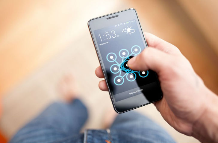 প্যাটার্নের ক্ষেত্রেও উচিত যতটা সম্ভব কঠিন প্যাটার্ন দেওয়া। প্যাটার্নের ‘ড্র লাইন’ ভিজিবল করে না রাখাই ভাল।