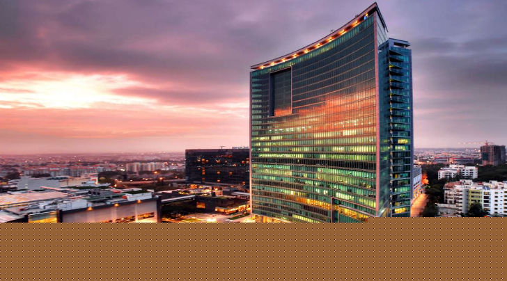 মিলিওনেয়ারদের সংখ্যা এগিয়ে থাকলেও বিলিওনেয়ার বা ধনকুবেরদের সংখ্যা কলকাতায়<br>
তুলনামূলক ভাবে কম। চেন্নাইয়ের মতোই এ শহরে রয়েছেন চার জন বিলিওনেয়ার।<br>
বেঙ্গালুরুতে রয়েছেন আট জন ধনকুবের। পাশাপাশি, হায়দরাবাদে এবং পুণেতে ধনকুবেরের<br>
সংখ্যা যথাক্রমে ছয় ও পাঁচ জন। গুরুগ্রামে মাত্র দু’জন ধনকুবেরের বাস।