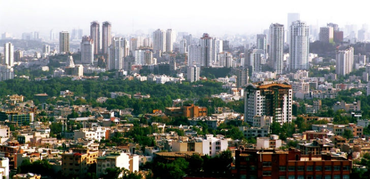 বেঙ্গালুরু মোট সম্পদের পরিমাণও কলকাতার থেকে বেশি। কলকাতার প্রায় ২৯০০০ কোটি<br>
ডলারের সম্পদের তুলনায় বেঙ্গালুরুতে রয়েছে ৩২০০০ কোটি ডলার। অন্য দিকে,<br>
হায়দরাবাদের সম্পদের পরিমাণ ৩১০০০ কোটি ডলারের।