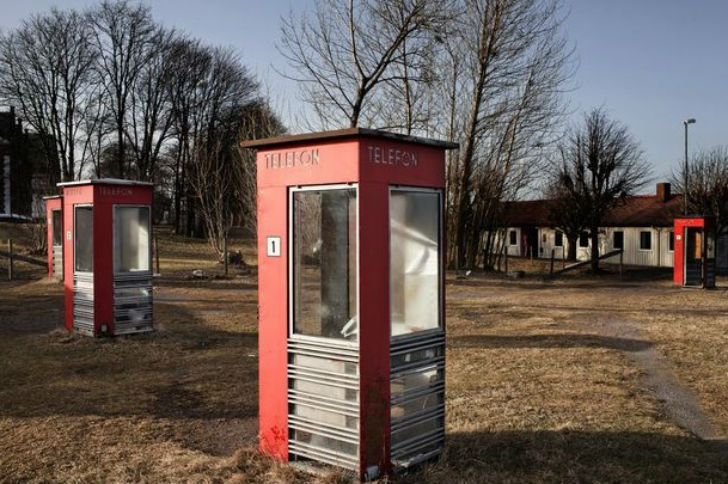 এরপর ১৯৮২-তে ২.৬ বর্গ কিলোমিটার এলাকা নিয়ে এখানে তৈরি হয় বস্টয় জেল। মোটামুটি ১১৫ জন কয়েদি <br> থাকতে পারেন এখানে। এঁদের দেখাশোনার জন্য রয়েছে ৬৯ জন জেলকর্মী।