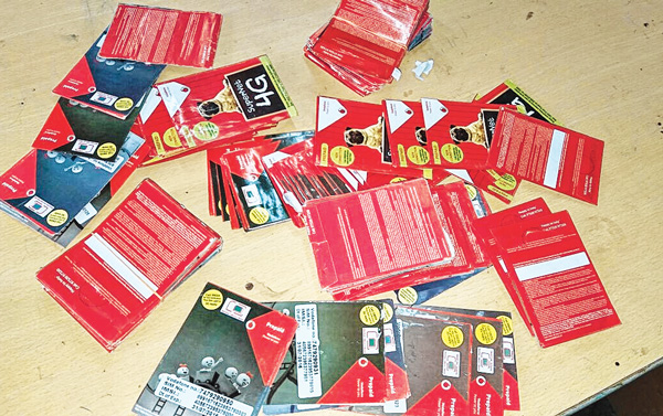 Two arrested on charge of selling sim cards without documents