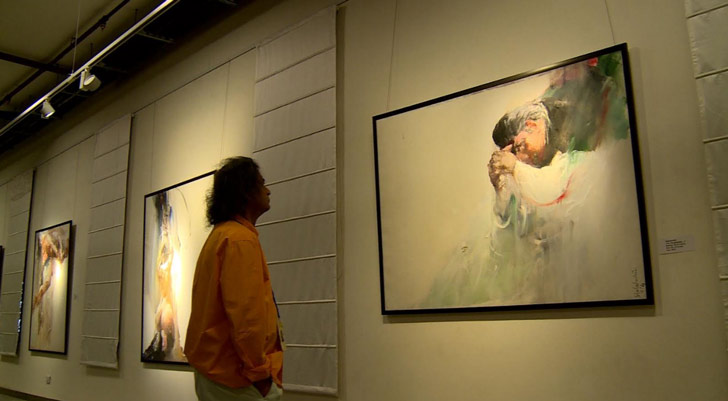 বড় ক্যানভাসের পর্দায় গতিশীল ও পেশীবহুল অতিমানবীয় পুরুষের ছবি আঁকতে ভালবাসেন শাহাবুদ্দিন। তাই তাঁর সমস্ত ক্যানভাস জুড়ে সেই গতিরই বহিঃপ্রকাশ।