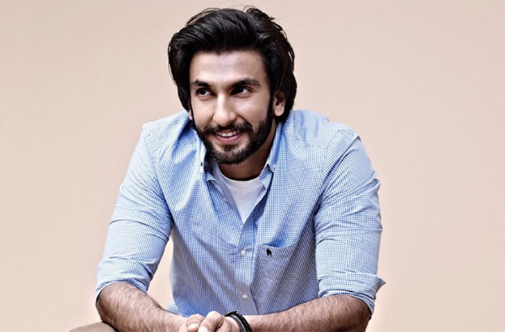 রণবীর সিংহ: বলিউডে আসার আগে একটি বিজ্ঞাপন প্রস্তুতকারক কোম্পানিতে কপি রাইটার হিসাবে কাজ করতেন রণবীর। কিন্তু পরে অভিনয়ের জন্য এই কাজ ছেড়ে দেন তিনি।