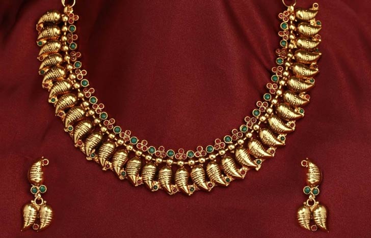 এই বাজেটেই কিনে দিন বান্ধবীর পছন্দের কস্টিউম জুয়েলারি।