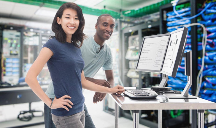 ডেটা ইঞ্জিনিয়ার: বছরে মিলতে পারে গড়ে ১ লক্ষ ৫ হাজার মার্কিন ডলার বেতন। কাজের<br> সুযোগও রয়েছ মার্কিন মুকুলে। এই পেশায় কাজ পেতে জানতে হবে পাইথন, বিগ ডেটা।