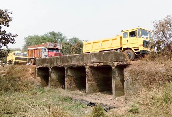Heavy weighted Lorry on Poor conditioned Bridge