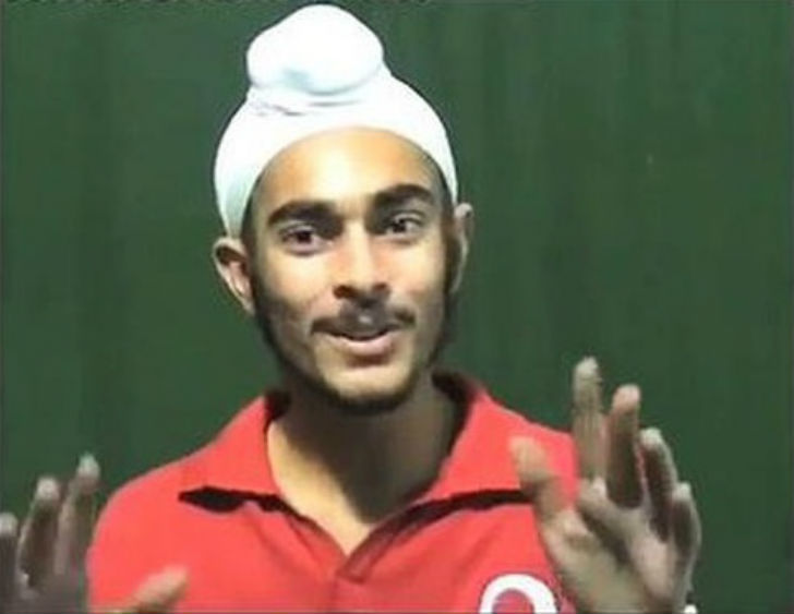 মনজৎ সিংহ: <br> 
‘উড়ান’ ছবিতে অডিশন দেওয়ার সময় মনজিৎ।