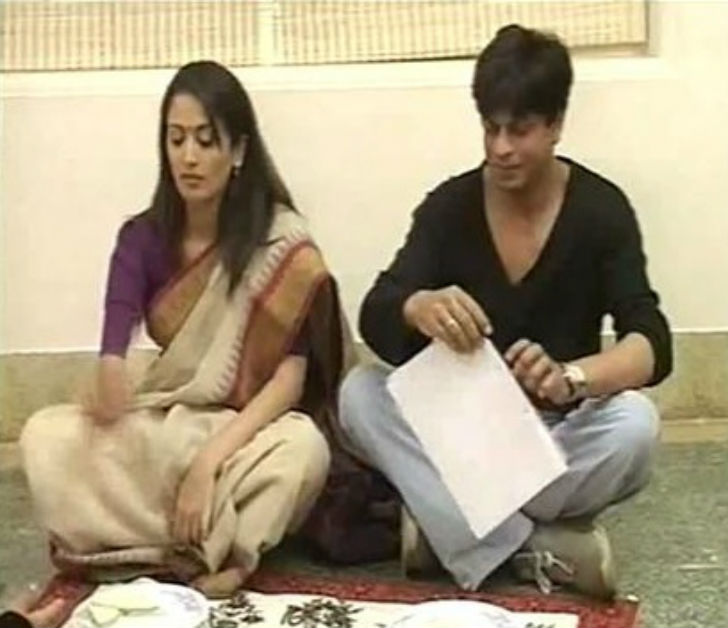 শাহরুখ খান: <br> 
অডিশন পর্ব থেকে বাদ যাননি খোদ কিঙ্গ খানও। ‘স্বদেশ’ ছবির অডিশনে গায়েত্রী যোশীর সঙ্গে শাহরুখ।