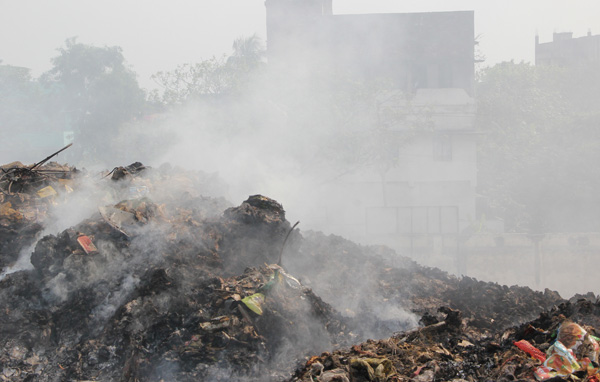 Fire from Garbage spreading local areas