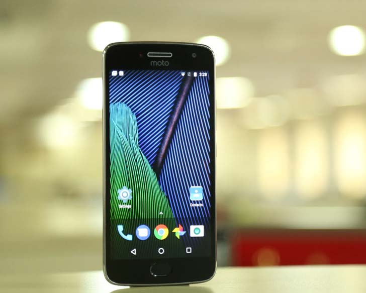 এই স্মার্টফোনে গুগল অ্যাসিস্ট্যান্ট-এর সুবিধা রয়েছে।