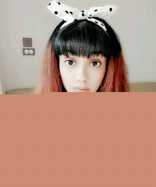 যদিও দিদি আনমোল মালিক গানকেই বেছে নিয়েছেন পেশা হিসাবে। কিন্তু আদার পছন্দের বিষয় ফ্যাশন।