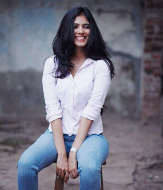 কলেজে পড়ার সময় ইভটিজিংয়ের বিরুদ্ধে ‘চপ্পল মারুঙ্গি’ প্রচারের সঙ্গে জড়িত ছিলেন।