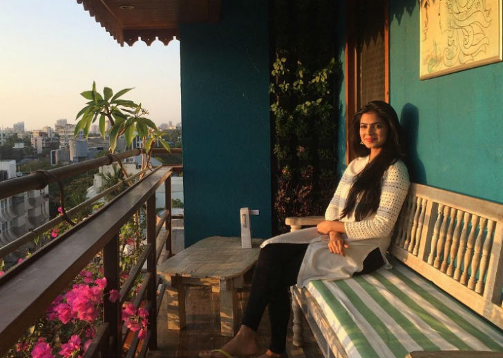 ২০১৩-তে প্রথম মালয়ালম ছবি ‘পট্টম পোলে’-তে অভিনয় করেন মালবিকা।