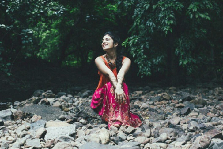 তবে কেন হঠাৎ ‘বিয়ন্ড দ্য ক্লাউডস’ থেকে বাদ পড়লেন দীপিকা, তা জানা যায়নি।