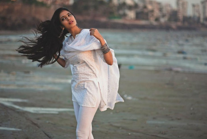 বাঙালি অভিনেতা-পরিচালক গৌতম ঘোষও অভিনয় করবেন এই ছবিটিতে।