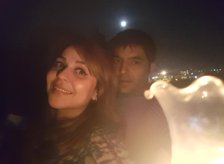 বিয়ে না হলেও সোশ্যাল মিডিয়ায় গিন্নিকে নিজের স্ত্রী হিসাবেই পরিচয় করান কপিল।<br> তাঁদের দু’জনের একটা ছবি দিয়ে কপিল পোস্ট করেন,<br> ‘‘আমার স্ত্রীর সঙ্গে পরিচয় করুন। আমি তাঁকে দীপিকার থেকেও বেশি ভালবাসি।’’