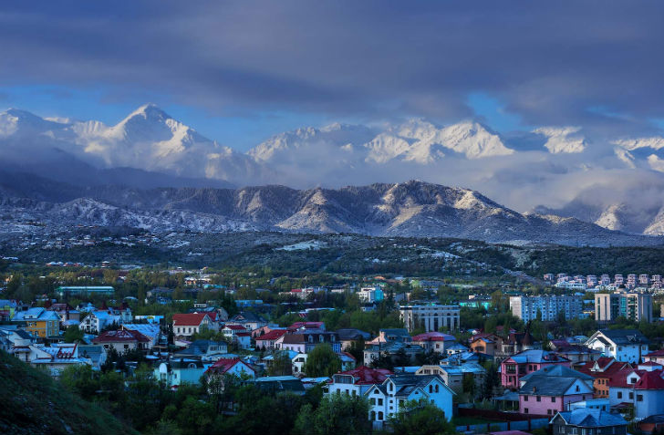 বসবাসের নিরিখে কাজাখস্তানের আলমাটি হল দুনিয়ার<br>
সবচেয়ে সস্তা শহর। এমনটাই দাবি ইআইইউ-এর এই রিপোর্টে।