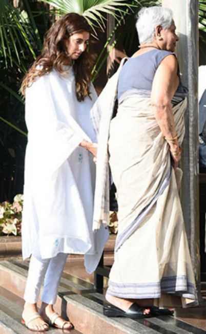 সভায় এলেন অভিষেক বচ্চনের বোন শ্বেতা বচ্চন নন্দা।