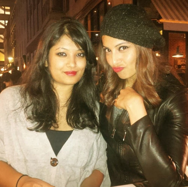 বিপাশা বসুর বোন বিজয়েতা বসু। <br>এখনও ফিল্ম দুনিয়ায় তাঁকে কেউ চেনেন না। <br>তবে খুব তাড়তাড়ি হয়তো তাঁকে দেখা যেতে পারে স্ক্রিনে।<br> দিদি বিপাশার পরামর্শে সেই চেষ্টাই চালাচ্ছেন তিনি।