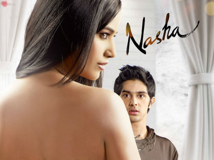 নশা: নশায় পুনম পাণ্ডের খোলামেলা অভিনয় দেখে চক্ষু ছানাবড়া হওয়ার জোগাড় হয়েছিল। ছবিটি নিয়েও তৈরি হয়েছিল মিশ্র প্রতিক্রিয়া।