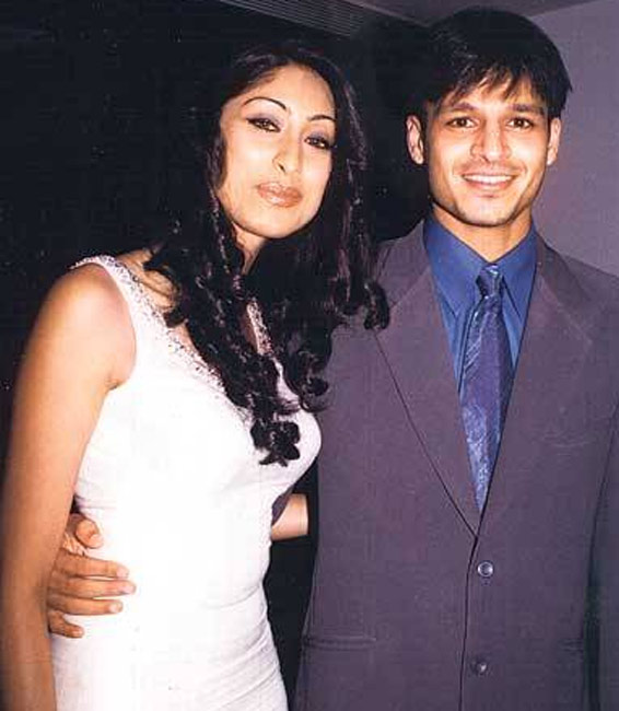 বিবেক ওবেরয় ও গুরপ্রিত গিল- <br> 
বলিউডে পা রাখার আগে গুরপ্রিত গিলের সঙ্গে সম্পর্ক ছিল বিবেক ওবেরয়ের। শোনা গিয়েছিল, খুব শীঘ্রই বিয়ে করবেন দু’জন। <br> কিন্তু হঠাত্ই ব্রেক আপ হয় দুজনের। পরে ঐশ্বর্যা রাইয়ের সঙ্গেও সম্পর্ক হয় বিবেকের। <br> বর্তমানে প্রিয়ঙ্কা আলভা বিবেক ওবেরয়ের স্ত্রী।