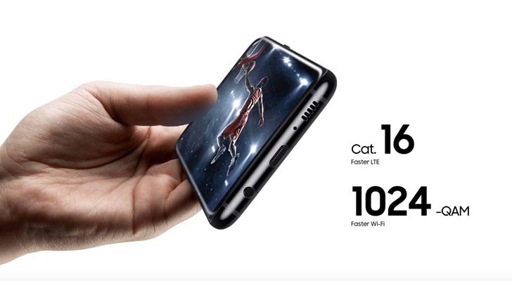 গ্যালাক্সি এস ৭-র থেকে এর ওয়াইফাই স্পিড ২০ শতাংশ বেশি থাকবে। এটা সম্পূর্ণ ওয়াটার প্রুফ স্মার্টফোন বলে দাবি সংস্থার।