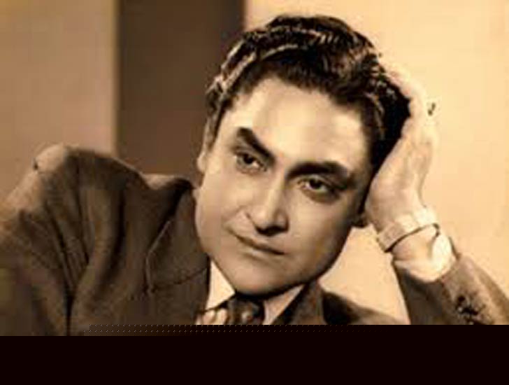 অশোককুমার: অশোককুমার হলেন সেই অভিনেতা, যিনি বলিউডের সবচেয়ে বেশি ছবিতে প্রধান ভূমিকায় অভিনয় করছেন। এই কারণেই তিনি গিনেজ বুক অব ওয়ার্ল্ড রেকর্ডসেও স্থান পেয়েছেন। তাঁর প্রথম ছবি ছিল ‘অচ্ছুৎ কন্যা’। সেই থেকে তিনি টানা ৬৩ বছর বিভিন্ন চরিত্রে অভিনয় করেছেন।