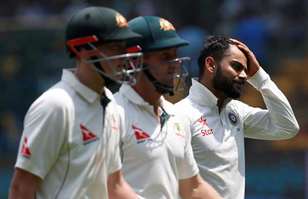 India targets to stop Australian innings before 300