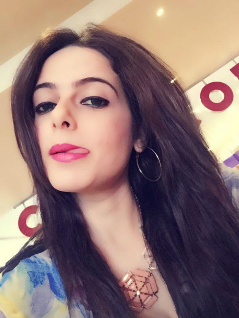 চেন্নাইয়ের এলআইবিএ-তেও পড়েছেন তিনি।