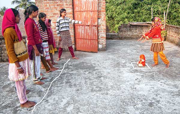 To get back Defunct Game, Festival in Santiniketan