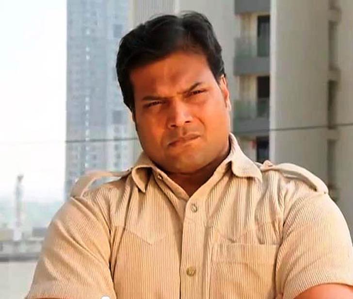 দয়ানন্দ শেট্টি: ১৯৯৮ সাল থেকে ‘সিআইডি’ টেলি সিরিজে সিনিয়র ইন্সপেক্টর ‘দয়া’র চরিত্রে অভিনয় করে আসছেন। অভিনয় জগতে আসার আগে তিনি শট পাট এবং ডিসকাস থ্রোয়ার খেলার সঙ্গে যুক্ত ছিলেন।