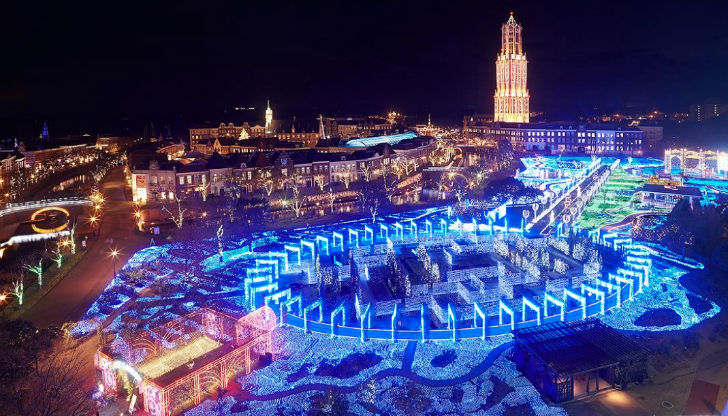 নানা বিনোদনমূলক উপাদানের পাশাপাশি সম্প্রতি ‘হুইস টেন বস’ চালু করেছে তাঁদের নতুন আকর্ষণ ‘ক্যাপসুল হোটেল’।