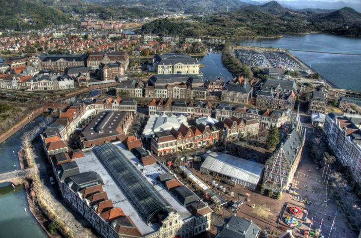 আর ভাড়া? ২৬০ থেকে ৩৫০ ডলার মতো খরচ পড়বে এক রাত্রি কাটানোর জন্য।