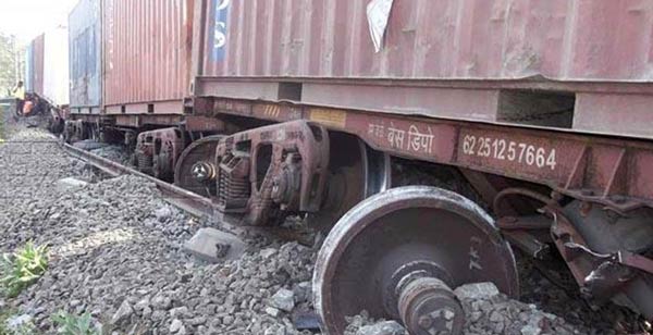 Goods train derailed on the way to Howrah from Kharagpur