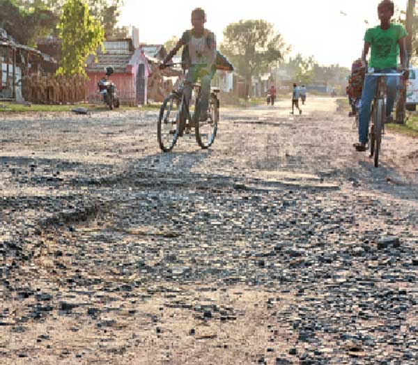 Municipality got angry on DSP due to bad condition of road