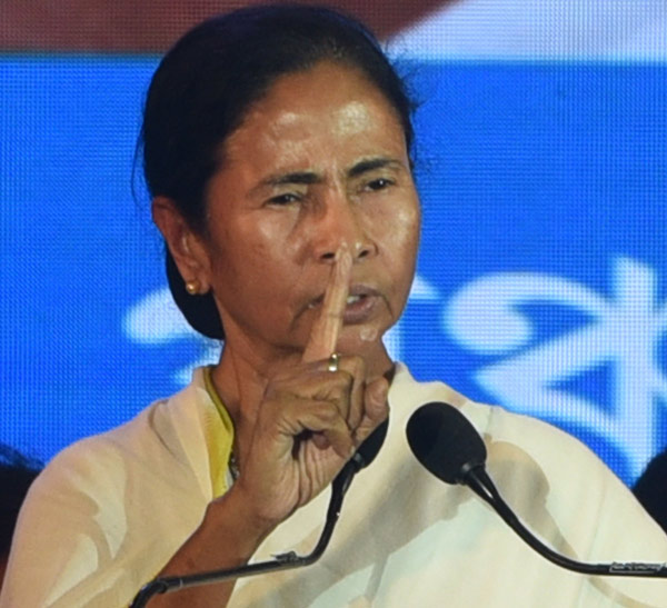 Mamata Banerjee may suggests private hospitals to develop humanities behaviour