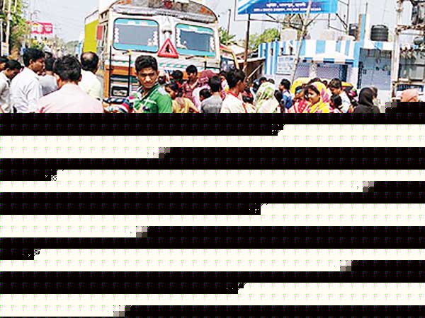 Water crisis still continues at Pandua