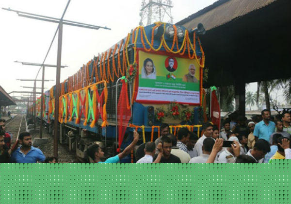 Narendra Modi & Sheikh Hasina inaugurate Khulna-Kolkata Maitree Express train dgtl