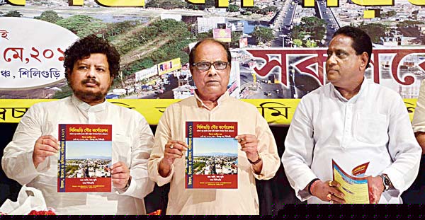 Duel between Ashok Bhattacharya and Gautam Deb over Govt deprivation