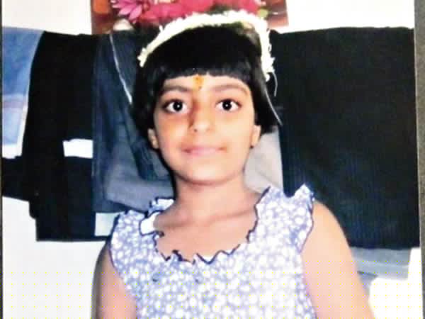 Truck runs over a school girl of class 7