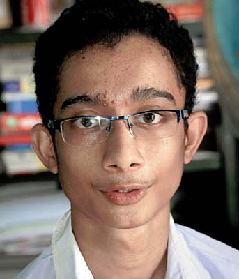 Birbhum's Sourish named the tenth in West Bengal