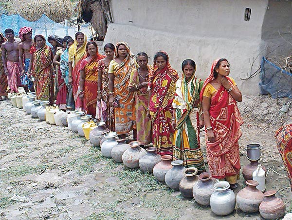 People are facing massive Water Crisis at Basirhat
