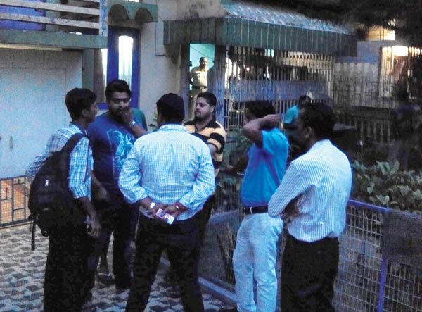 Man Committed suicide after murdering Wife