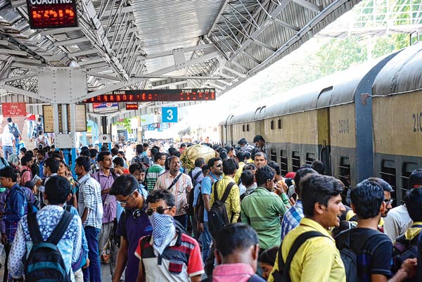 Howrah to Durgapur EMU train is not going to start