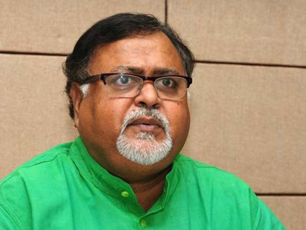 Notification of Non-political union in every college soon to abstain politics from education