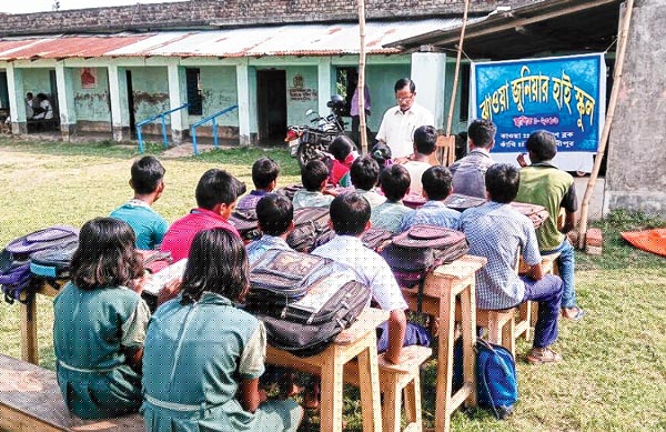 School's Classroom under the open sky at Kanthi