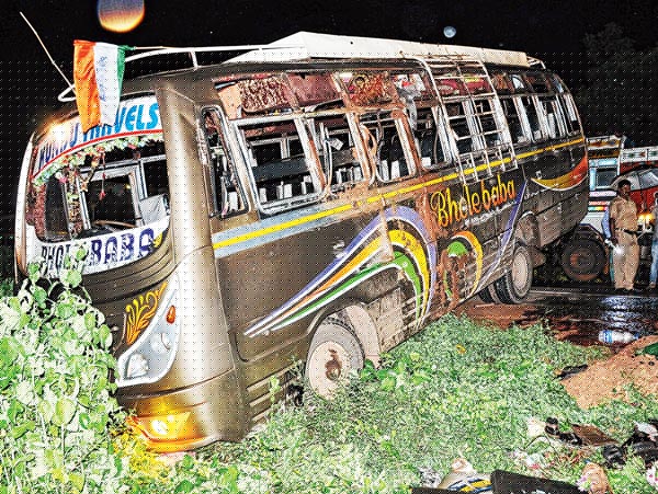 Hands left out of bus accident