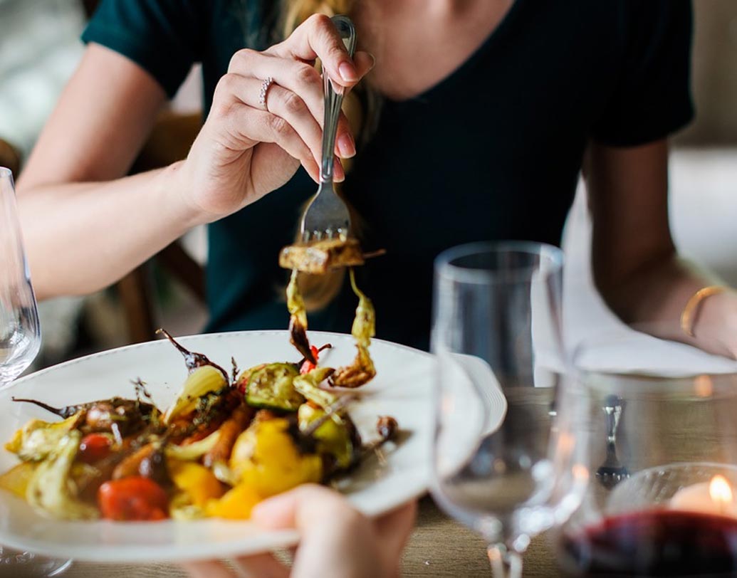 ৪৮ ঘণ্টা: এই সময়ের মধ্যে ফুসফুসে জমে থাকা নিকোটিন শরীর থেকে বেরিয়ে যাবে। ফলে ঘ্রাণ ও স্বাদ বোধ বাড়বে।