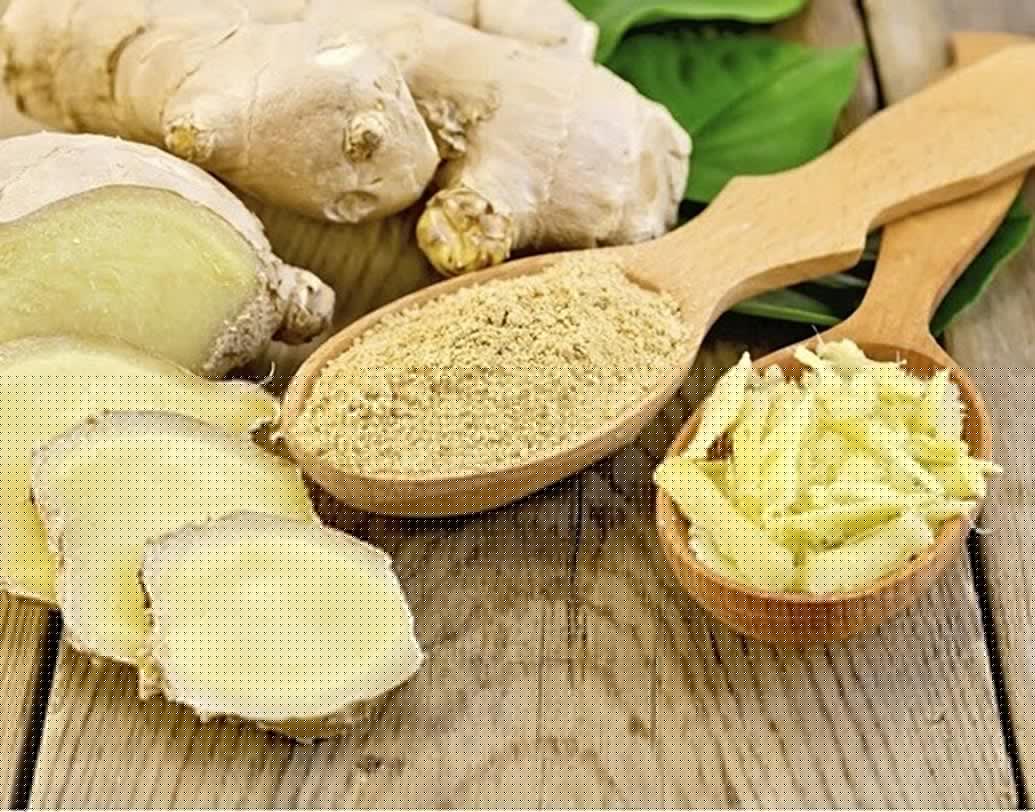 আদা ও তুলসি টোনার: আদা বেটে নিয়ে মিহি করে কুচনো তুলসি পাতা মেশান। এ বার একই পদ্ধতিতে ভাল করে ছেঁকে টোনার তৈরি করে ফ্রিজে রেখে দিন।